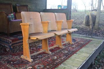 Bioscoopstoelen beschikbaar voor biedingen