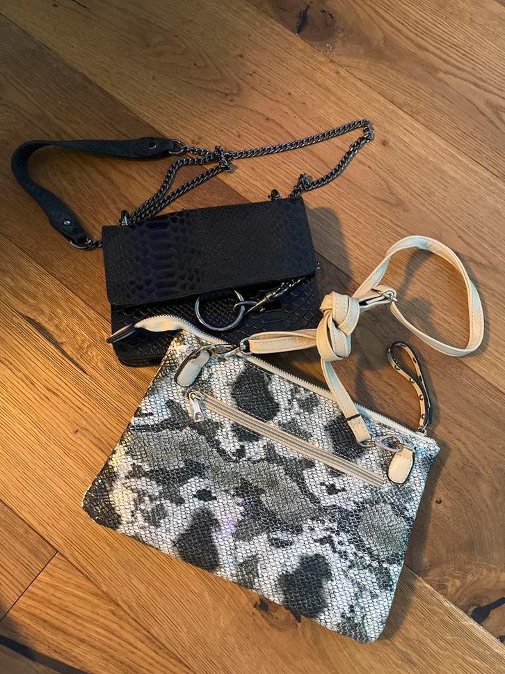 2 Handtassen: Slangenleer & Krokodillenleer, Sieraden, Tassen en Uiterlijk, Tassen | Damestassen, Zo goed als nieuw, Handtas, Zwart
