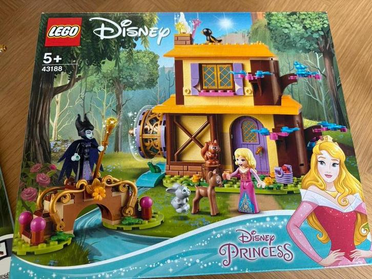 Lego Disney Prinses, set 43188 en 10765, Kinderen en Baby's, Speelgoed | Duplo en Lego, Zo goed als nieuw, Ophalen of Verzenden