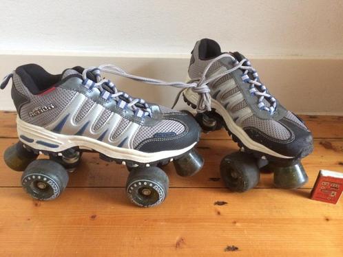 Rolschaatsen grijs blauwe sportschoenen sneakers op wieltjes, Sport en Fitness, Skeelers, Gebruikt, Overige typen, Overige merken