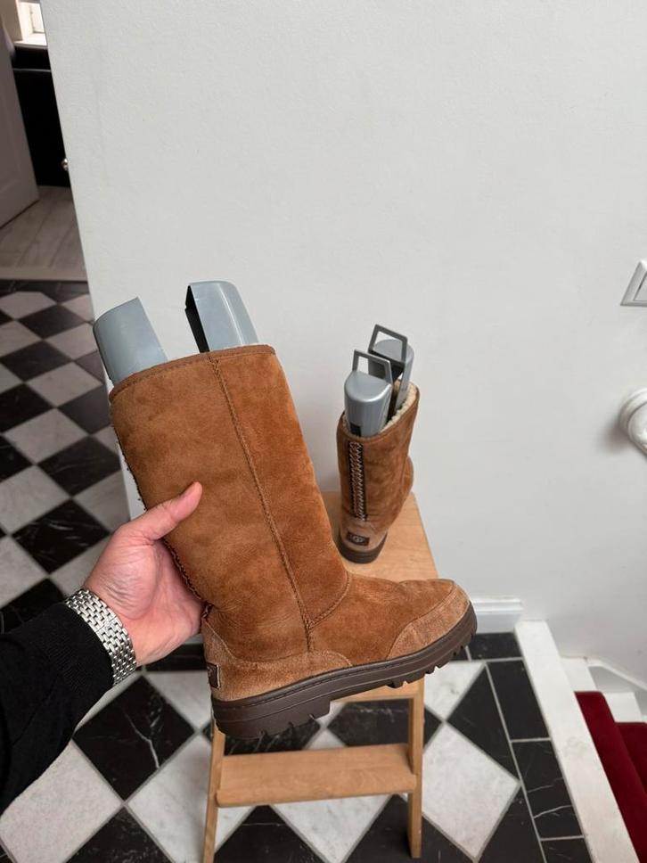 UGG Australia Ultimate Tall Braid Boots – maat 37, Kleding | Dames, Schoenen, Zo goed als nieuw, Hoge laarzen, Beige, Ophalen of Verzenden