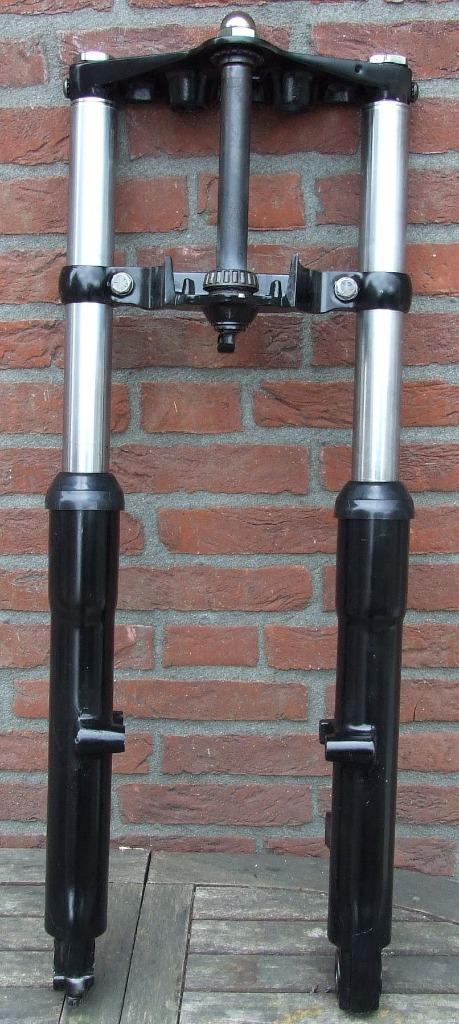 voorvork 41 mm. en mooie wielen (breed achterwiel) StreetBob, Motoren, Onderdelen | Harley-Davidson, Gebruikt, Ophalen