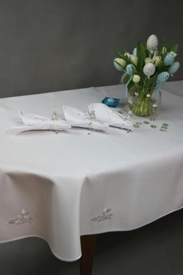 Tafelkleed geborduurd rond, wit, vuilafstotend 160 cm beschikbaar voor biedingen
