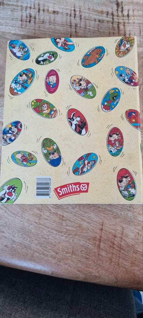 90's flippo map, inclusief flippo's( incompleet), Verzamelen, Flippo's, Losse flippo's, Cheetos 24 Game, Chester Cheetos, Looney Tunes