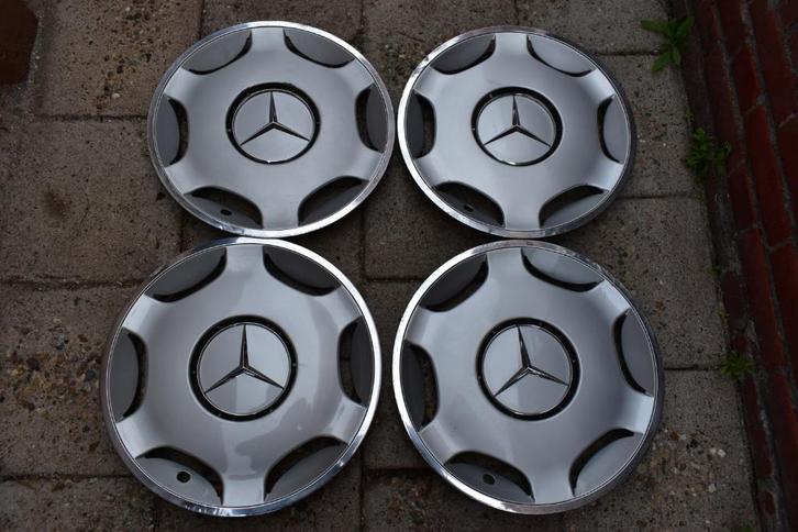 Set van 4 originele wieldoppen Mercedes Benz C Klasse 15inch, Auto diversen, Wieldoppen, Gebruikt, Ophalen of Verzenden