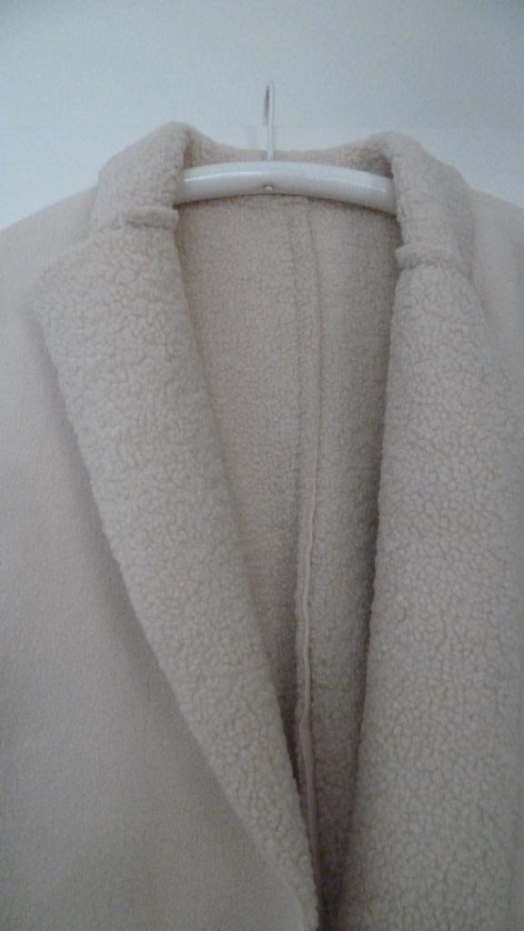 jas maat L, Kleding | Dames, Jassen | Winter, Zo goed als nieuw, Maat 42/44 (L), Beige, Ophalen of Verzenden