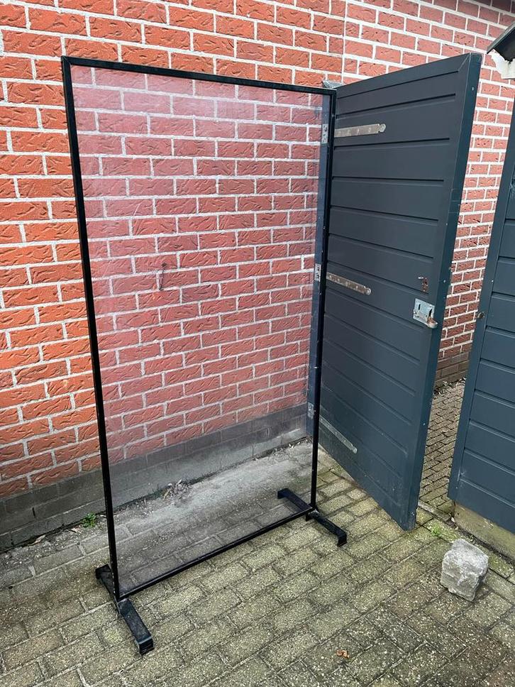 2x Plexiglas Schermen met Beschadigingen, Huis en Inrichting, Woonaccessoires | Kamerschermen, Gebruikt, Ophalen of Verzenden