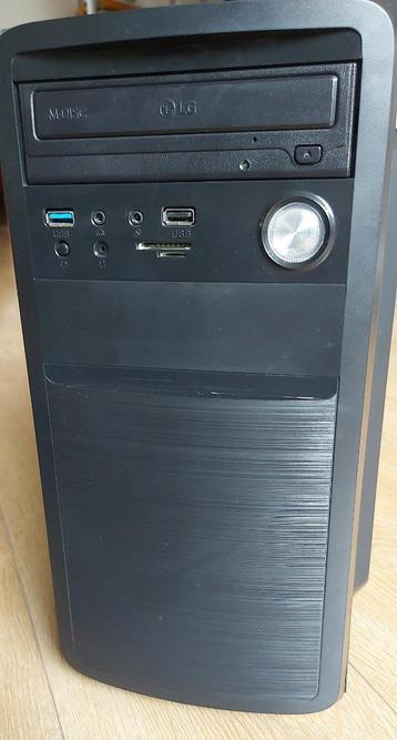 Computer met Intel i3 CPU @ 3,90GHz beschikbaar voor biedingen