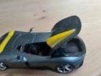 Te koop! Mooie Ferrari monza SP1 auto schaal model 1/18, Ophalen of Verzenden, Nieuw, Bburago