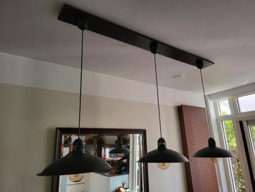 Landelijke hanglamp beschikbaar voor biedingen
