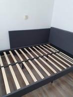 Te koop bed, Huis en Inrichting, Slaapkamer | Bedden, Overige materialen, Ophalen of Verzenden, 140 cm, Zo goed als nieuw