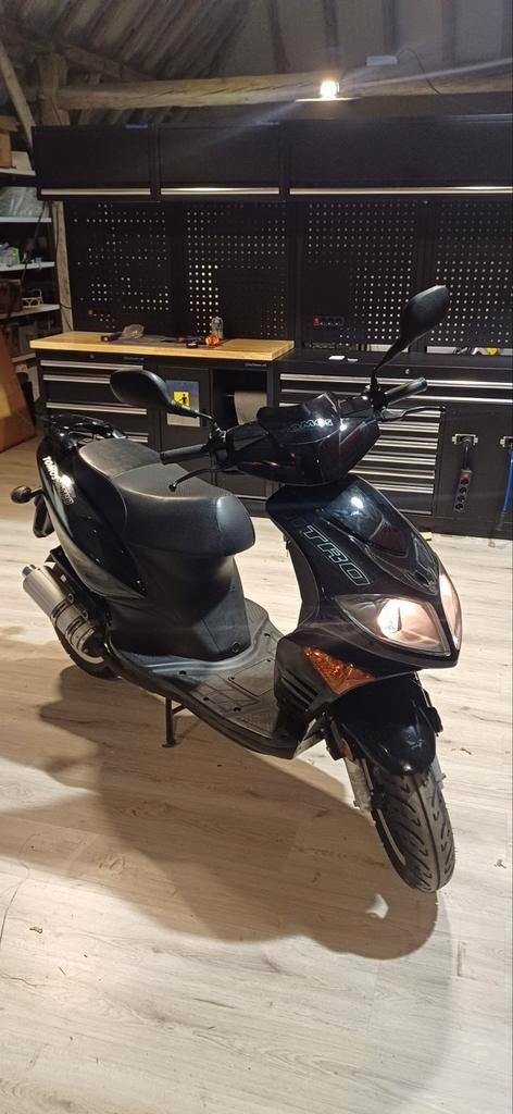 Tomos Nitro 2014 ZGAN 792km!!!, Fietsen en Brommers, Scooters | Overige merken, Zo goed als nieuw, Maximaal 45 km/u, Benzine, Ophalen