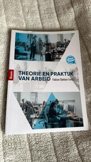 Theorie en praktijk van arbeid beschikbaar voor biedingen