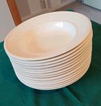 Diep bord. Wedgwood Edme plain., Huis en Inrichting, Keuken | Servies, Ophalen, Zo goed als nieuw, Bord(en), Wedgwood