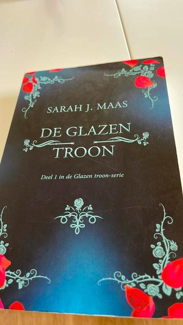 Sarah J. Maas - De glazen troon beschikbaar voor biedingen