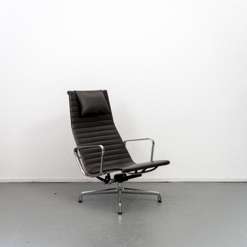 3x Vitra Eames EA 124 Fauteuil Donkerbruin Leer – Chroom beschikbaar voor biedingen