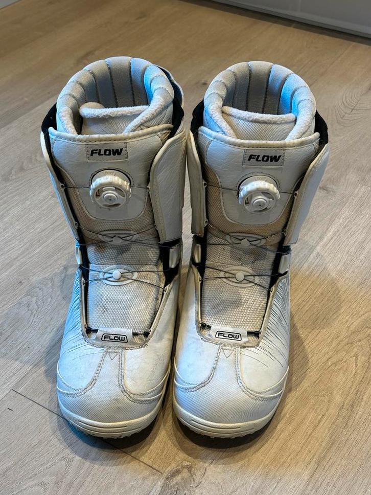 FLOW Dames Snowboard Schoenen - Maat 40, Sport en Fitness, Snowboarden, Gebruikt, Schoenen, Ophalen of Verzenden