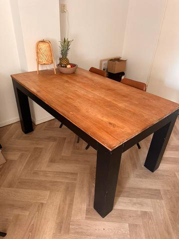 Mangohouten eettafel 1,40 cm beschikbaar voor biedingen