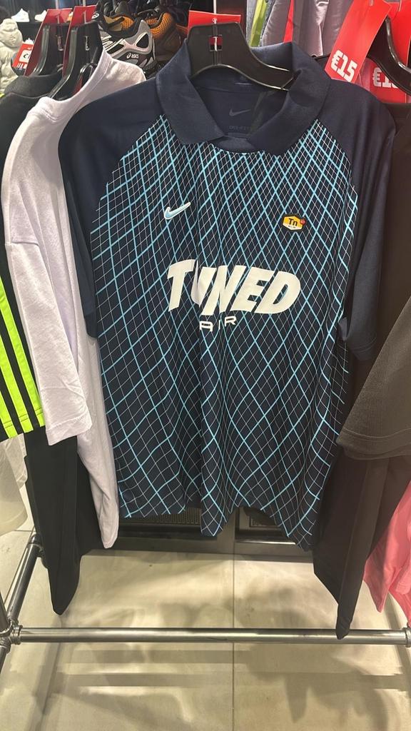 Nike Tuned Air T-shirt - Blauw, Ophalen, Zo goed als nieuw, Maat 48/50 (M), Blauw