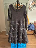 Grijze jurk van Addy van den Krommenacker, maat M, Maat 42/44 (L), Ophalen of Verzenden, Zo goed als nieuw, Knielengte