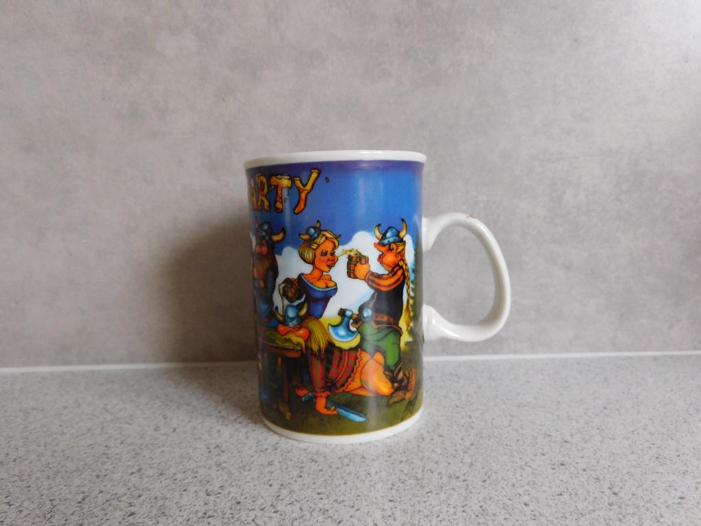 Mok Viking Party 7650 Verdal Norway, Ophalen of Verzenden, Zo goed als nieuw, Overige stijlen, Kop(pen) en/of Schotel(s)