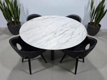 Poltrona Frau Bolero design eettafel + 4x Ginger stoel beschikbaar voor biedingen