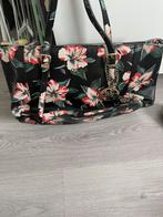 Guess handtas, Sieraden, Tassen en Uiterlijk, Tassen | Damestassen, Ophalen, Gebruikt, Overige kleuren, Handtas