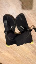 Mystic Split toe Surfschoenen Maat 43 - 3mm, Ophalen of Verzenden, Gebruikt, Heer, Zeil- of Surfschoenen
