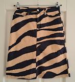 Moschino Jeans originele zebra print denim rok maat 36 48850, Kleding | Dames, Rokken, ., Zwart, Zo goed als nieuw, Knielengte