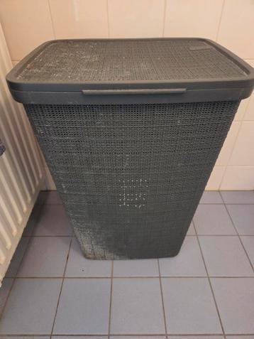 Curver wasmand beschikbaar voor biedingen