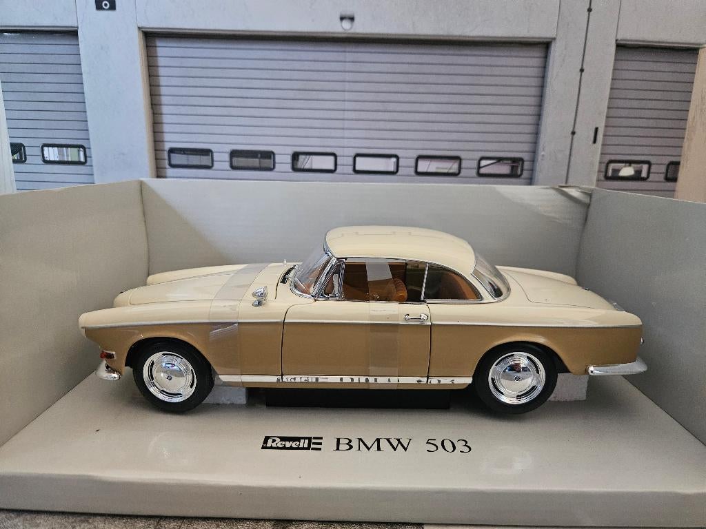 LE155 REVELL 08832 Voiture 1/18 1:18 BMW 503 marron beige