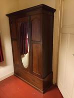 Antieke houten kast met spiegel., Antiek en Kunst, Ophalen