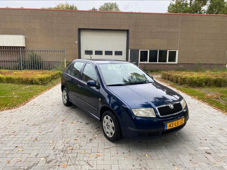 Skoda Fabia 1.4 55KW AUTOMAAT 2003 Blauw, Auto's, Skoda, Bedrijf, Fabia, Airbags, Centrale vergrendeling, Elektrische ramen, Metallic lak