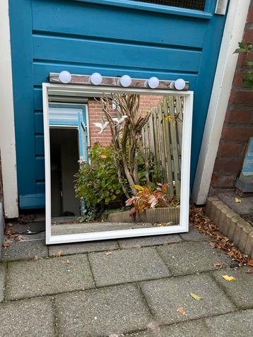 Make-up Spiegel 65x65 cm beschikbaar voor biedingen