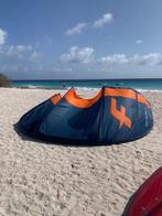 F-one Trigger 2024 Kite (12m2) - Zo goed als nieuw, Watersport en Boten, Kitesurfen, Geen board, Ophalen of Verzenden, Zo goed als nieuw