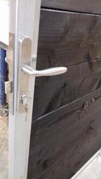 Poortdeur met stalen frame, zwart hout  (*), Nieuw, Ophalen of Verzenden, Hout
