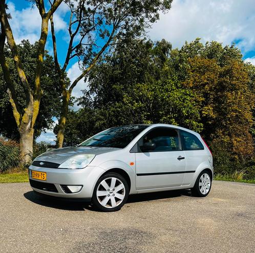 Ford Fiësta 1.4 Futura Grijs, Auto's, Ford, Particulier, Fiësta, Benzine, C, Hatchback, Handgeschakeld, Origineel Nederlands, Zilver of Grijs