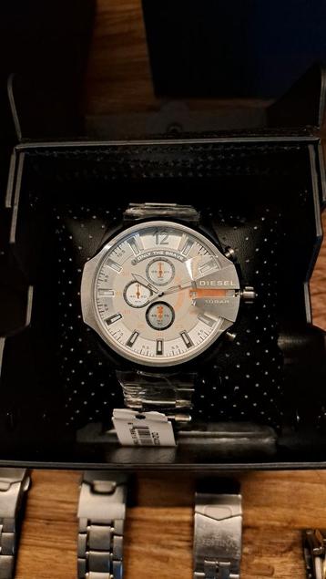 3 nieuwe diesel horloges beschikbaar voor biedingen