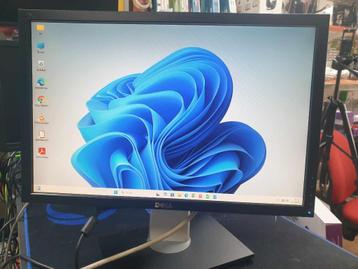 Dell Monitor 22 inch Model P2210F beschikbaar voor biedingen