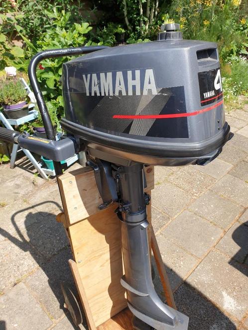 Yamaha 4 pk langstaart buitenboordmotor bbm z weinig gelopen, Watersport en Boten, Buiten- en Binnenboordmotoren, Zo goed als nieuw
