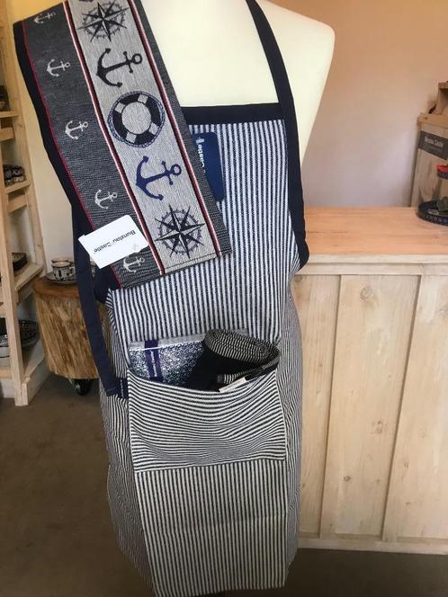 Schort keukenschort halterschort Bunzlau Castle, Huis en Inrichting, Keuken | Textiel, Nieuw, Schort, Ophalen of Verzenden