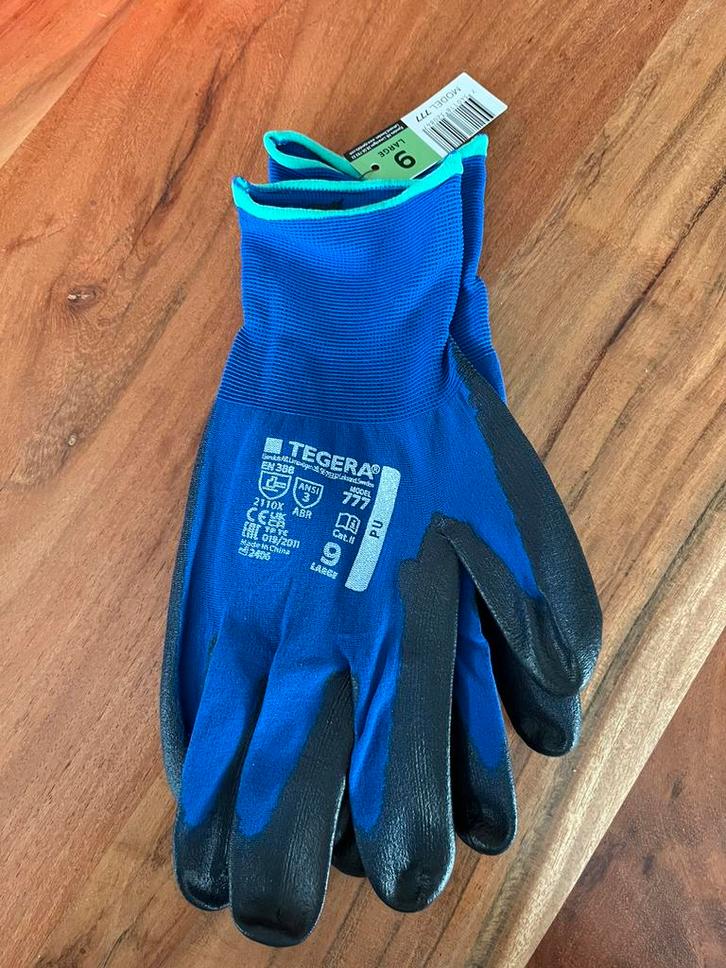 50 paar Tegera werkhandschoenen type 777 maat 9, Tuin en Terras, Werkkleding, Zo goed als nieuw, Handschoenen, Ophalen of Verzenden