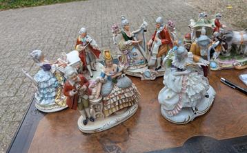 Set van 5 porseleinen beelden . Grafenthal en andere beschikbaar voor biedingen