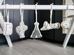 Witte houten babygym met hangers | Child Wood, Gebruikt, Ophalen of Verzenden, Babygym