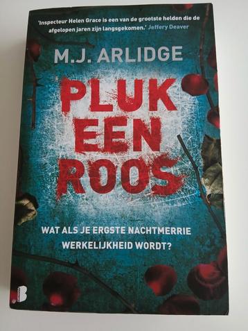 Boek M. J. Arlidge - pluk een roos beschikbaar voor biedingen