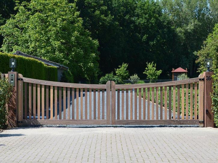 Mooie luxe toegangspoort - in diverse maten mogelijk, Tuin en Terras, Tuinhekken en Hekwerk, Nieuw, Spijlenhekwerk, Hout, Met poort