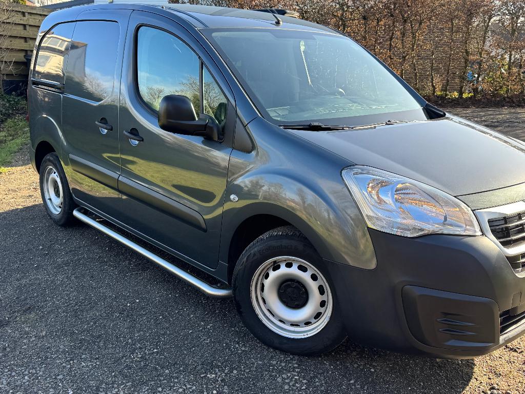 Peugeot Partner 1.6 Bluehdi 100pk  2017, Auto's, Bestelauto's, Voorwielaandrijving, Stof, 4 cilinders, 100 pk