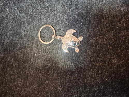 zilver kleurige schildpad sleutelhanger, Verzamelen, Sleutelhangers, Zo goed als nieuw, Ophalen of Verzenden