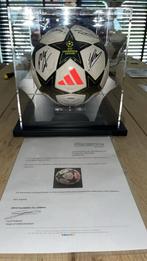 Gesingeerde Champions League wedstrijdbal – Bayern München, Verzamelen, Sportartikelen en Voetbal, Ophalen of Verzenden, Gebruikt