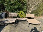 Ligbedden 2 stuks en bijpassend tafeltje/zitje, Tuin en Terras, Ophalen, Zo goed als nieuw